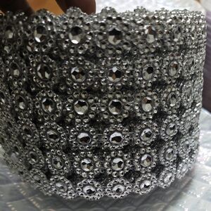 Silver Diamond Flower Shape 4" x 1 Yard Mesh Wrap Roll Rhinestone Crystal
